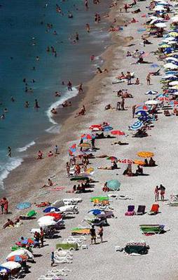 "Bedava tatil kazandınız" mesajlarına kanmayın