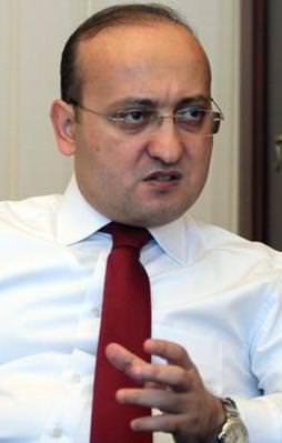 Akdoğan: FETÖ devlete savaş açtı