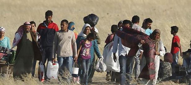 Binlerce Suriyeli Türkiye’ye akın ediyor