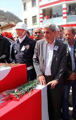 Kahraman Ozan