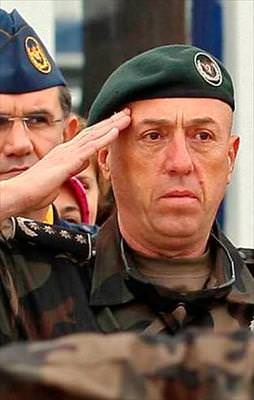 Behçet Oktay’a paralel kulak