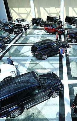 Koza-İpek'e ait otomobillerin yarısı satıldı