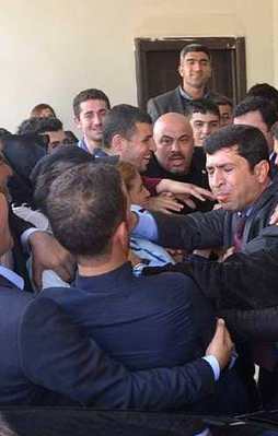 Selo'nun korumaları bir genci darp etti