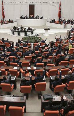 Anayasa değişikliği 129 milletvekilini etkileyecek