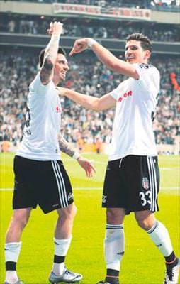 Jose Sosa Diego’ya fark attı