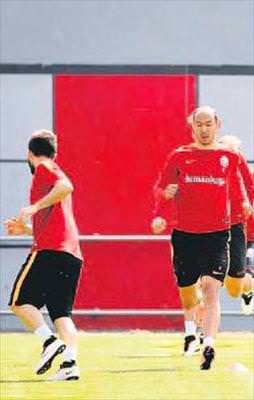 Galatasaray ara vermedi