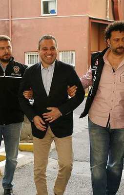 Kanal D muhabiri de gözaltında