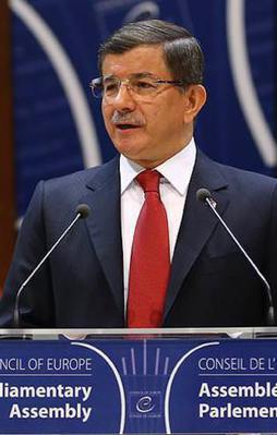 Davutoğlu'ndan önemli açıklamalar