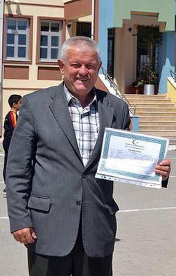 60 yaşında lise diploması aldı