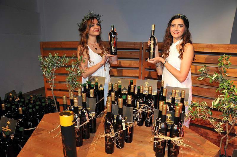 Yarım litre zeytinyağı bin 200 liraya satıldı!