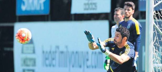 Fabiano Fenerbahçe’de kalmak istiyor!