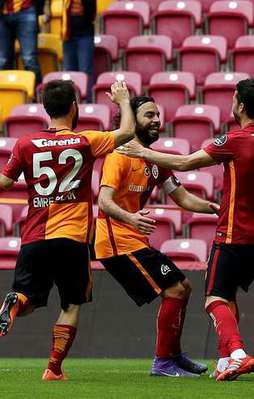 Paşa'ya aslan pençesi