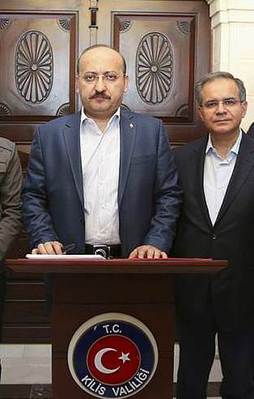 Yalçın Akdoğan toplantıdayken roket düştü