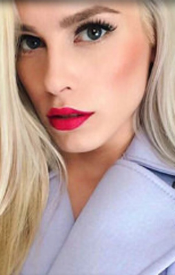 Bu kadın herkesi kendine aşık ediyor!