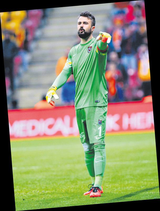 Muslera gidiyor Onur geliyor