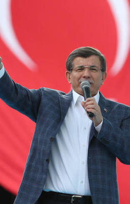Davutoğlu'ndan önemli açıklamalar