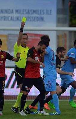 Olaylı maçı Es-Es kazandı