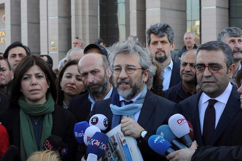 Canlı bomba PKK'lı çıktı Can Dündar'ın sesi kesildi