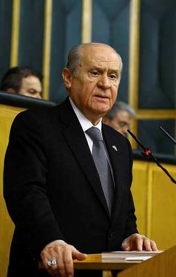 Bahçeli'den tüm MHP teşkilatına uyarı