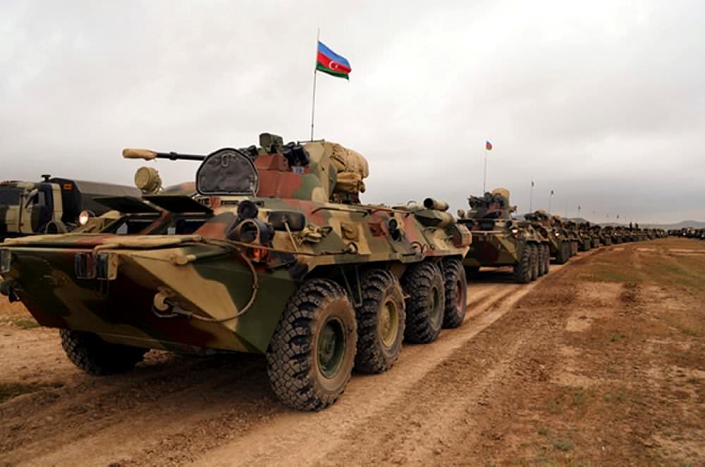 Azerbaycan ordusu tatbikat yapıyor-1
