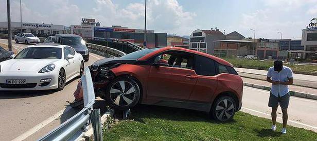 Süper Lig’in yıldız oyuncusu trafik kazası geçirdi