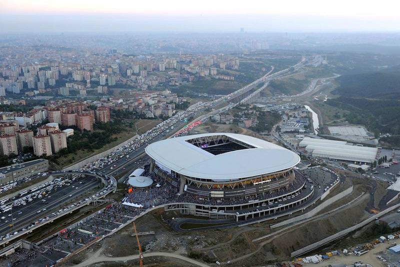 Arena'da taraftardan Aslan'a büyük şok