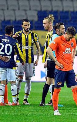 Fenerbahçe'ye Başakşehir darbesi!