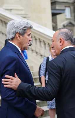 Çavuşoğlu, Kerry ile görüştü