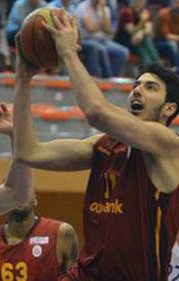 Galatasaray normal sezonu galibiyetle tamamladı!