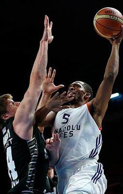 Efes ligi lider bitirdi!