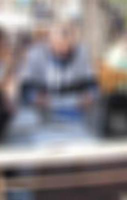 Terörist kahvehanede çay içerken yakalandı