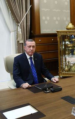 Külliye'de kritik görüşme