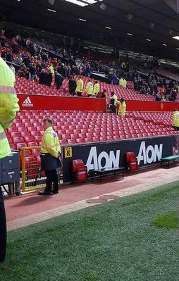 Terör tehlikesi nedeniyle stadyum boşaltıldı