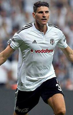 Mario Gomez Beşiktaş tarihine geçti