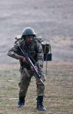 Türkiye'den Suriye'ye süpürme harekatı