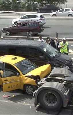 İstanbul trafiğini felç eden kaza