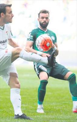 Timsah Mersin’de farka koştu!