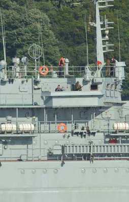 Rus gemisinden Boğaz'da çirkin provokasyon