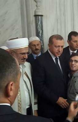Erdoğan şehitler için Kur'an-ı Kerim okudu