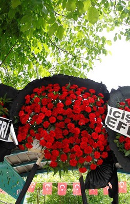 Şehit yakını Kılıçdaroğlu'nun çelengini istemedi