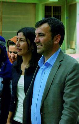 Vatandaşlar HDP’li vekillerin elini bile sıkmadı!