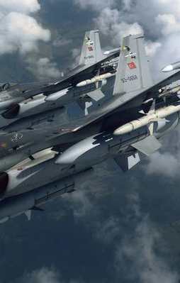 Türk jetleri PKK kamplarını yerle bir etti!