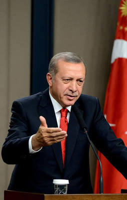 Erdoğan'dan Milli tekvandocu İrem Yaman'a tebrik