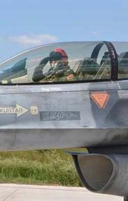 Orgeneral Ünal hava harekatına katıldı