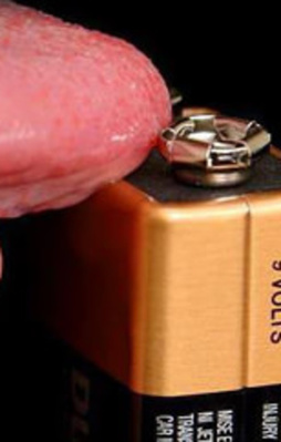 İşte sizi çocukluğunuza götürecek 20 eğlenceli davranış