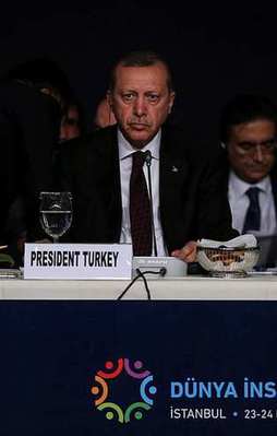 Dünya İnsani Zirvesi başladı