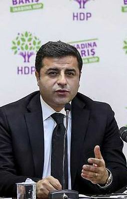 HDP'den bir hainlik daha!