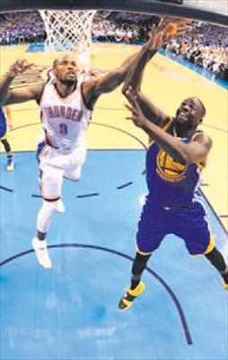 Oklahoma thunder seride 2-1 öne geçti