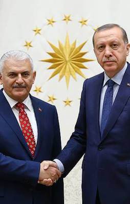 Gece yarısı 'yeni kabine' görüşmesi