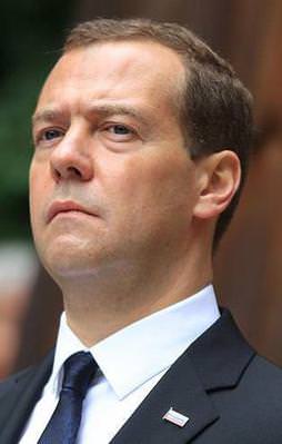 Medvedev: Paramız yok